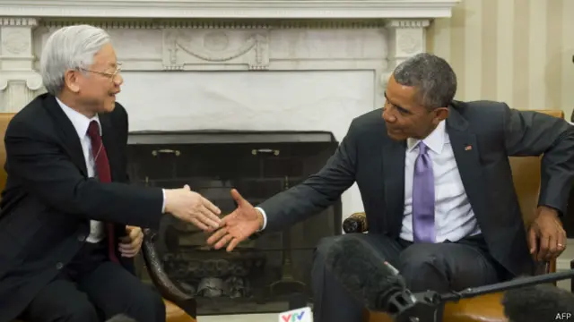 ماہرین کا کہنا ہے کہ چین کی بڑھتے ہوئے اثرورسوخ کا سامنا کرنے کے لیے امریکہ اور ویتنام مضبوط تعلقات کے خواہاں ہیں