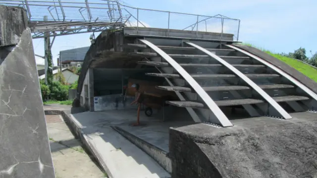 被拆了一半的機堡被搶救了下來