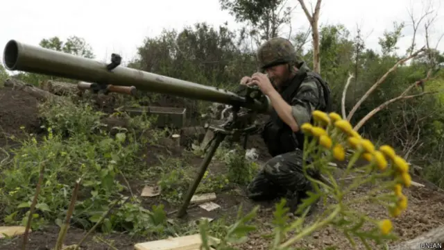 Военный в Донбассе