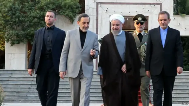 روحانی با بدرقه جهانگیری و ولایتی به باشقیرستان رفت