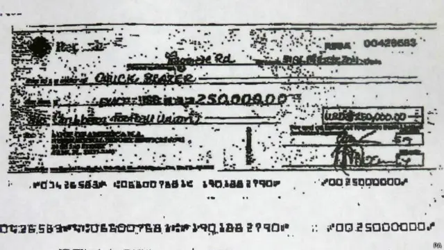 Un cheque por US$250.000 que formó parte del soborno de US$750.000 que recibió Blazer para votar por la candidatura sudafricana.