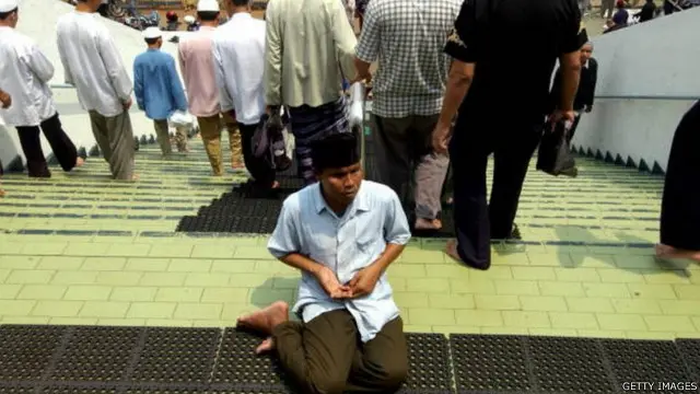 "Urusan dia bohong atau malas itu serahkan sama Tuhan aja, yang penting aku ikhlas," kata pengguna Facebook. 