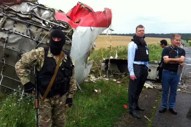 मलेसियन एयरलाइन्सको विमानमा दुई सय ९८ जना मानिसहरु सवार थिए