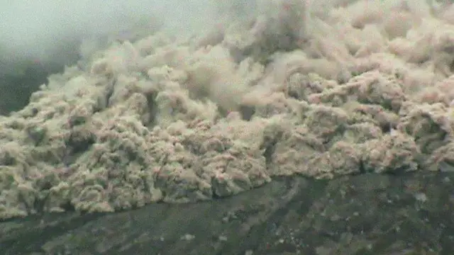 Núi lửa phun tại Indonesia