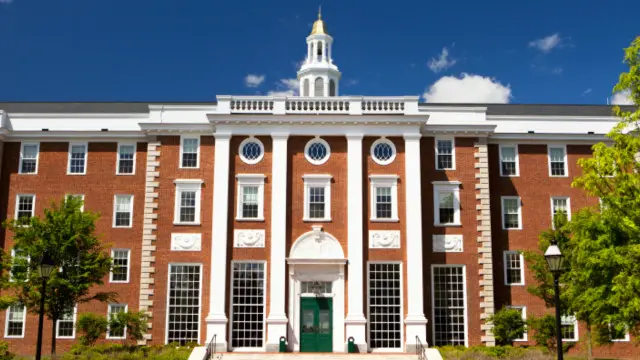 ٹائمز ہائیر ایجوکیشن کی جاری کردہ فہرست کے مطابق امریکی یونیورسٹیاں ہارورڈ اور ایم آئی ٹی سرفہرست ہیں