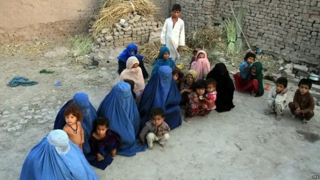 ننګرهار ولایت کې د جګړې له کبله زرګونه کسان بې ځایه شوي