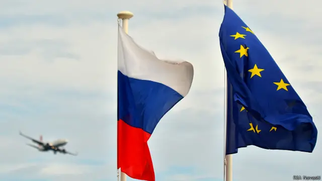Флаг РФ и флаг ЕС