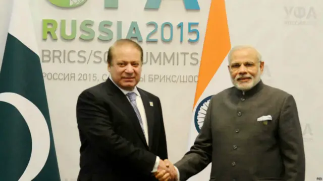 جولائی 2015 میں وزیراعظم نواز شریف اور ان کے بھارتی ہم منصب نریندر مودی نے دونوں ممالک کے دو طرفہ تعلقات کو معمول پر لانے کی کوششیں کی۔ روسی شہر اوفا میں دونوں رہنماؤں کی ملاقات کے بعد تعلقات میں بہتری کی امیدیں ایک بار پھر پیدا ہوئیں جس کے بعد اگست میں سلامتی امور کی مشیروں کی ملاقات نئی دہلی میں ہونا طے پایا گیا تھا۔
