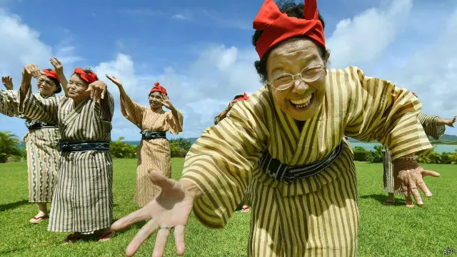 Semua anggotanya memiliki usia di atas 80 tahun. 