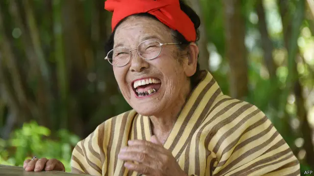 Tomi Menaka, 92, bisa dibilang menjadi bintang utama kelompok KBG84.