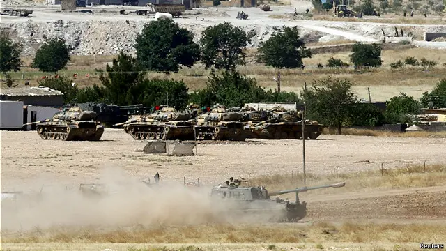 Kota Suruc di Turki berjarak 10 kilometer dari Kota Kobane di Suriah, namun dipisahkan perbatasan.