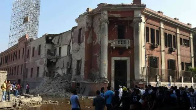 Здание консульства в Каире