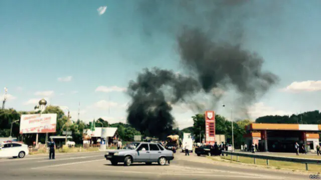 Медиа сообщают, что из-за стрельбы загорелась заправка