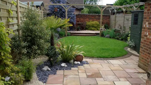 英国普通人家经过修饰后的花园