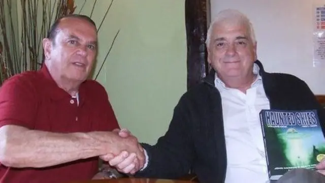 سرهنگ هالت و جان هنسون پژوهشگر اشیاء پرنده ناشناس