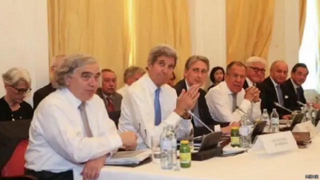 ලෝක බලවතුන් ලෙස හැඳින්වෙන රටවල් සහ ඉරානය අතර දශකයකට අධික කාලයක් කඩින් කඩ සාකච්ඡා පැවැත්විණි