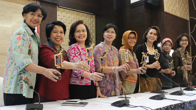 Ketua Pansel Destry Damayanti mengatakan, pemilihan itu sama sekali tak didasarkan pada keterwakilan, melainkan pada, terutama integritas dan kompetensi.