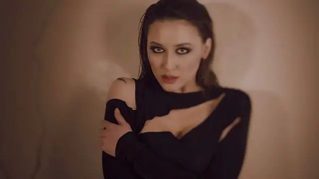 Yosh ayollarning koplab pornolari yopiladi