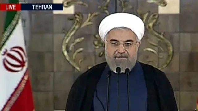 حسن روحانی رئیس جمهوری ایران نیز در پیام خود به مناسبت حصول توافق هسته ای گفت صفحه جدیدی آغاز شده است و مبنای این صفحه جدید این است که حل معضلات در جهان راه های ساده تری هم دارد. عکس برگرفته از تصاویر پرسی تی وی