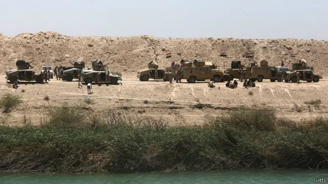 احتشادٌ للقوات الحكومية العراقية شمالي الفلوجة استعداداً لمواجهة تنظيم "الدولة الإسلامية"