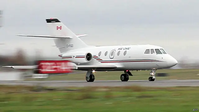 Взлет Dassault Falcon, на 100% заправленного биотопливом