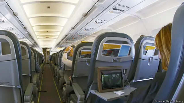 Внутри пассажирского лайнера