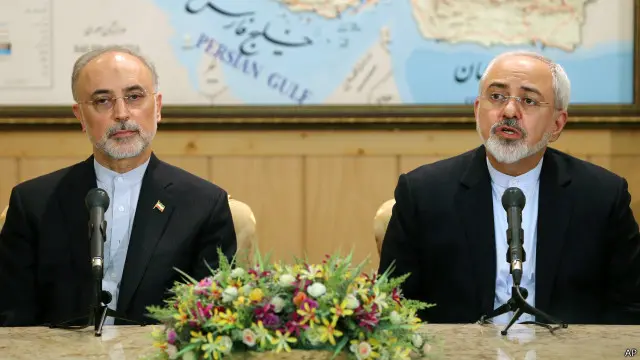 رأت بعض الصحف في توقيع الاتفاق انتصارا تاريخيا لإيران. 