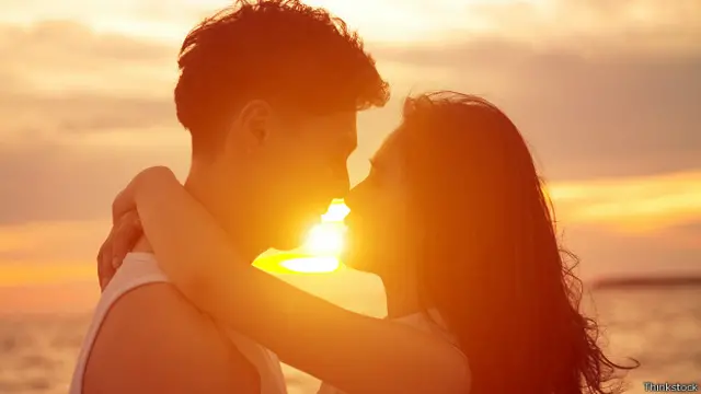 Половина суспільств на Землі не має романтичних поцілунків
