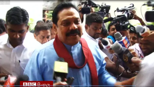 බන්ධනාගාර රෝහලට පැමිණියේ දැනට අත්අඩංගුවේ පසුවන නාලක ගොඩහේවා ඇතුළු වෘත්තිකයන් හමුවීමට බව හිටපු ජනපති පවසයි