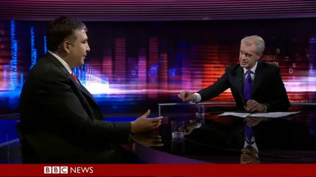 Sakur: Putin sizi bir yerinizdən asmaq istədiyini dilə gətirmişdi...Saakaşvili: Hə, onu, bəzən, mənim orqanizmimin müxtəlif hissələri maraqlandırıb...