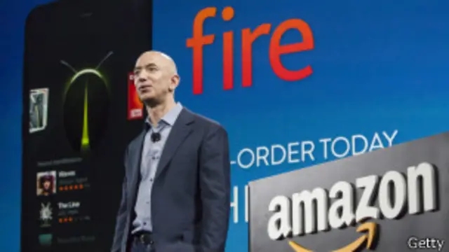 No todo lo que toca Bezos se convierte en oro. El teléfono Fire no tuvo una buena acogida en los mercados.