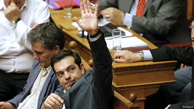 تسيبراس قال إنه لا يؤمن بحزمة الانقاذ المعروضة لكن يرغب في تطبيقها 