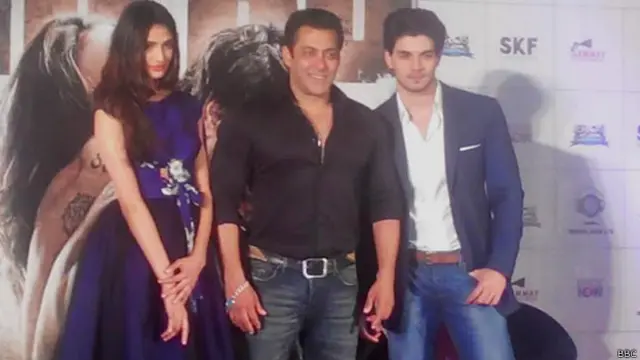 سلمان خان کے ساتھ اداکارہ اتھیا شیٹی اور سورج پنچولی