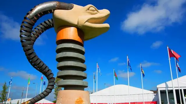 Tượng quái vật hồ Loch Ness tại Đại hội Thể thao Khối Thịnh Vượng chung 2014 (Hình: Getty Images)