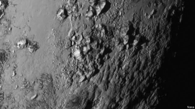 Por qué la visita de New Horizons a Plutón dejó maravillados a los científicos