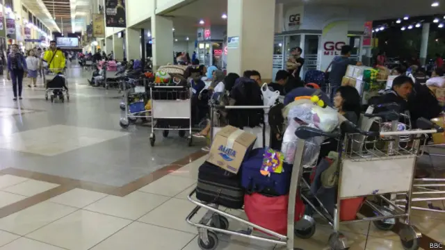 Menurut Kepala Pusat Komunikasi Publik Kemenhub, JA Barata, Bandara Internasional Juanda bakal kembali dioperasikan pada pukul 09.00 WIB, Jumat (17/07).