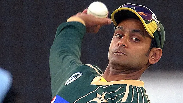 محمد حفیظ کو بھی بولنگ ایکشن پر ایک سالہ پابندی کا سامنا ہے