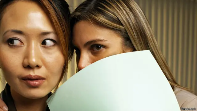 Дотик – один з прийомів маніпулювання людиною