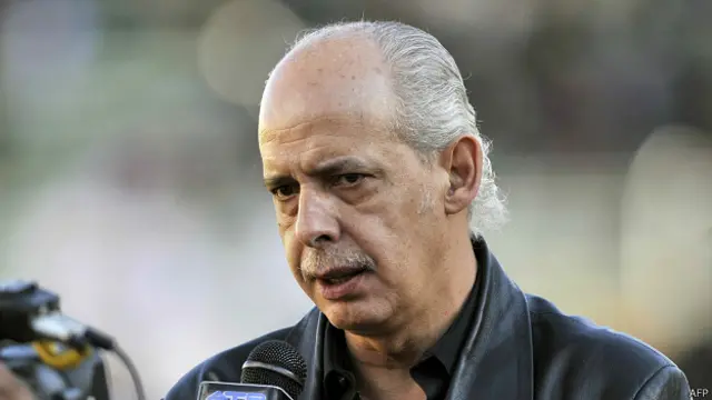 Selain menjadi ketua federasi sepak bola Bolivia, Carlos Chavez merangkap bendahara Konfederasi Sepak Bola Amerika Selatan (Conmebol),