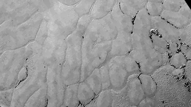 پلوٹو کی پر کثیرالزاویہ اشکال دیکھی جاسکتی ہیں