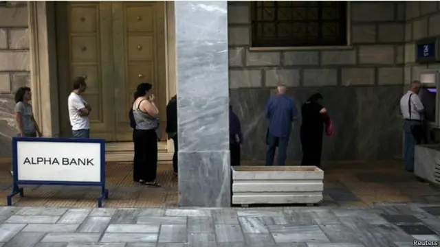 部分希腊银行将在周一开门营业，但当局仍对资金实施管制。