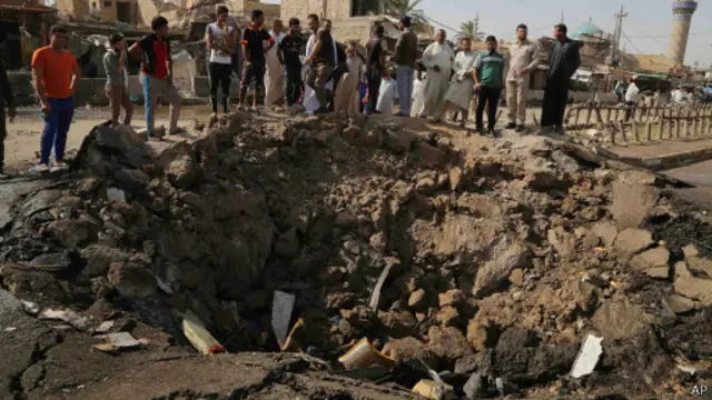 汽车炸弹攻击发生在一个繁忙的市场，造成多人死亡。