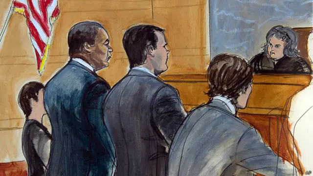 杰弗吉·韦伯在纽约出庭情形。