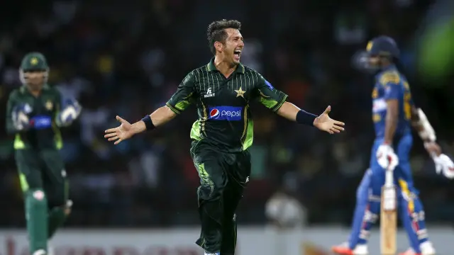 یاسر شاہ نے چار وکٹیں حاصل کیں