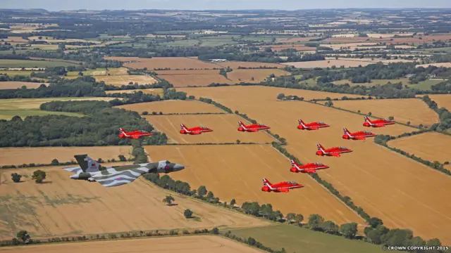 "Вулкан" и "Красные стрелы"