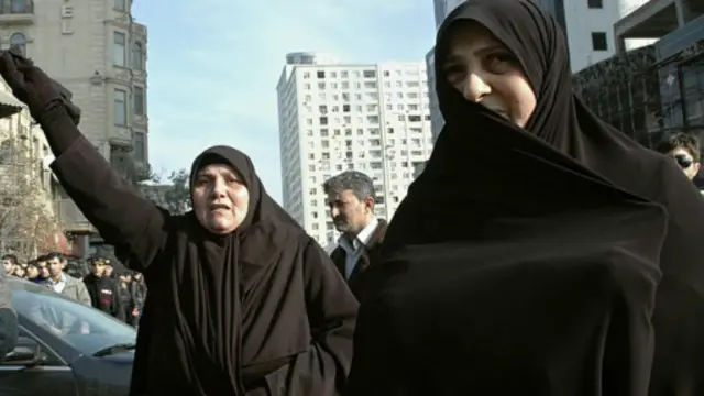 Hicab yasağına qarşı etiraz aksiyalarına yol verilmir. 