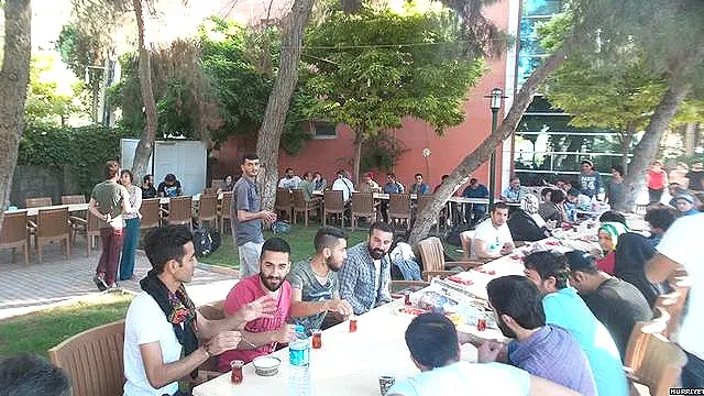 یوتھ فیڈریشن کی جانب سے دھماکے سے کچھ دیر پہلے سماجی رابطوں پر شیئر کی جانے والی تصویر