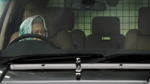 Большие джипы нисколько не пугают Елизавету II