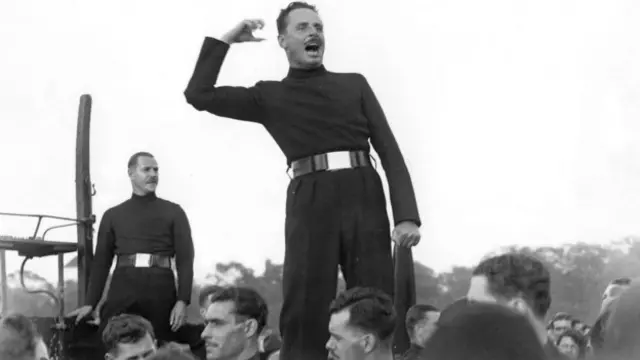 Sir Oswald Mosley - pemimpin Uni-Fasis Inggris ("Blackshirts")