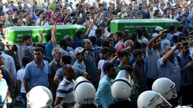 جماهير حاشدة خرجت في جنازات الضحايا